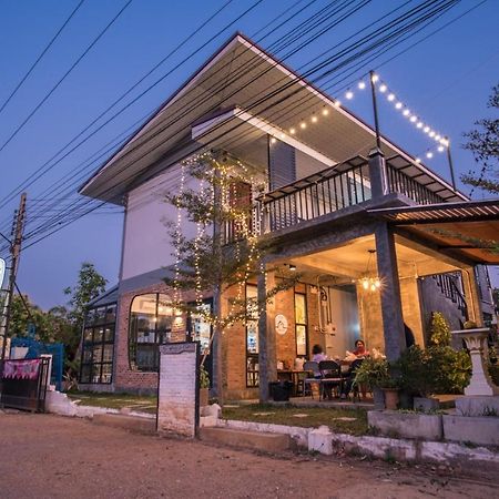 Хостел Yoji House And Cafe Ban Wiang Экстерьер фото