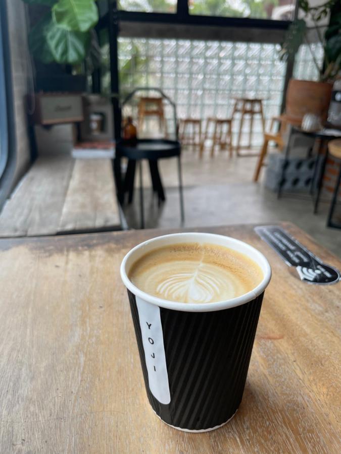Хостел Yoji House And Cafe Ban Wiang Экстерьер фото